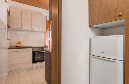 Opric Apartment | Cozy apartment in Lovran with house sea view