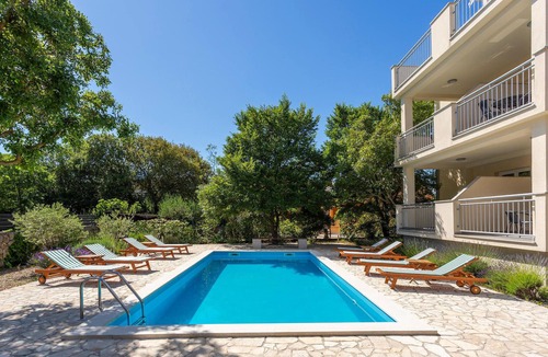 Krk Apartment | Cozy apartment in Pinezici with swimming pool