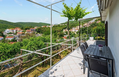 Rabac Apartment | Cozy apartment in Rabac with WiFi