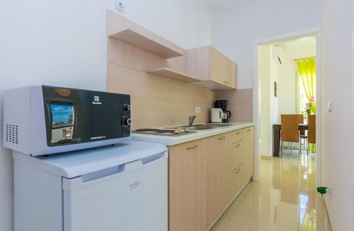 Vir Apartment | Cozy apartment in Vir with WiFi