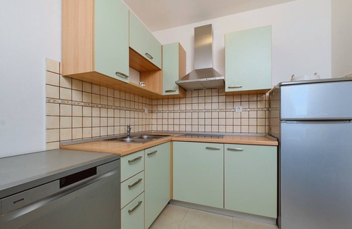 Ravni Apartment | Cozy apartment LARISSA wth sea view 300m from the beach