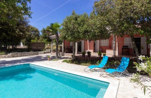 Barbariga Villa | Cozy holiday home Ella Nature with pool near the beach