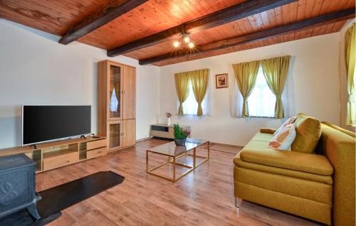 Sveti Ivan Zelina House | Cozy Home In Blaskovec With Wifi