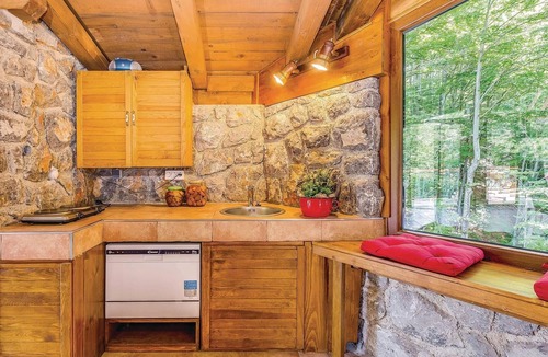 Bribir House | Cozy home in Bribir with WiFi