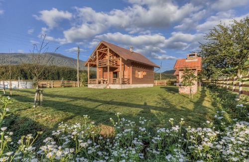 Gospic House | Cozy home in Buzim with sauna