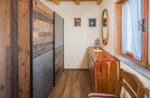 Groznjan House | Cozy home in Groznjan with house a panoramic view