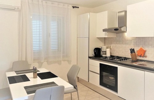 Hrboki House | Cozy home in Hrboki with WiFi