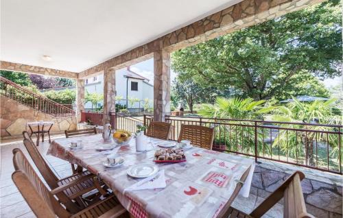 Rogocana House | Cozy Home In Labin With Kitchen
