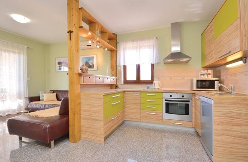 Maslenica House | Cozy home in Maslenica with house sea view