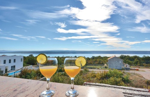 Maslenica House | Cozy home in Maslenica with house sea view