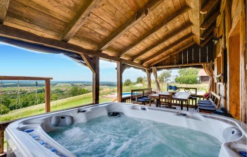 Popovaca House | Cozy Home In Popovaca With Sauna
