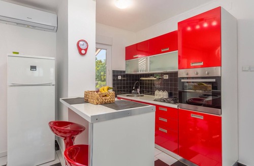 Risika House | Cozy home in Risika with WiFi