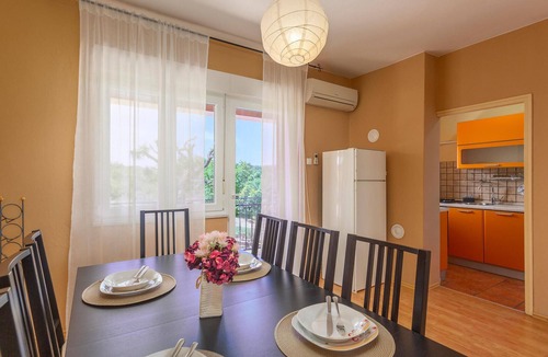 Risika House | Cozy home in Risika with WiFi