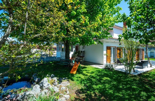 Zminj House | Cozy home in Zminj with WiFi