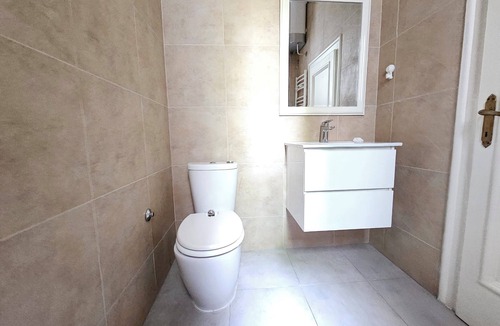 Vracar Apartment | Cozy three bedroom apartment just few steps from St Sava temple,