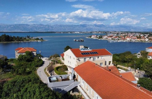 Nin Apartment | Dalmatia Nin Apartment with Private Jacuzzi