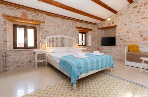 Rovinj Apartment | DeAmicis Studios by Irundo