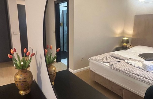 Plitvica Selo Hotel | Deluxe Suite with Private Outdoor Jacuzzi & Terrace