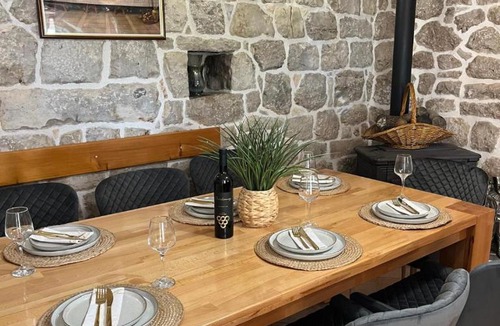 Oklaj Villa | Didov kameni dvor-Stone House&Jacuzzi