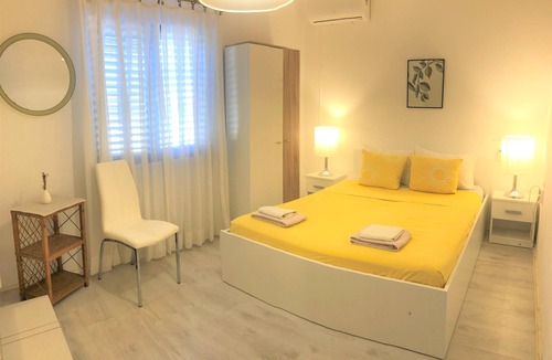 Cove Tri Zala (Zrnovo) Hotel | Dragan's Den - Double Room with Private Bathroom