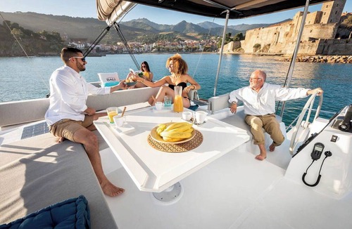 Komolac Boat Rental | Dubrovnik Delight: A Sun-Kissed Sailing Experience