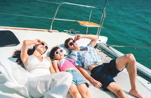 Komolac Boat Rental | Dubrovnik Delight: A Sun-Kissed Sailing Experience
