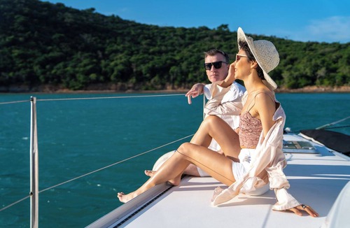 Komolac Boat Rental | Dubrovnik Delight: A Sun-Kissed Sailing Experience