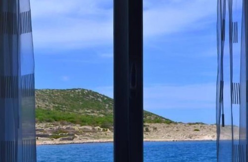 Vinjerac Apartment | Duplex apartment with a view of the sea and the garden