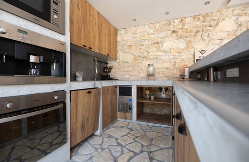 Islam Grcki Villa | Dvori Jokic – Stylish Villa with Private Heated Swimming Pool Near the Sea