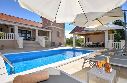 Sveti Ilija Villa | Dvori Perdedaj by Villas Guide