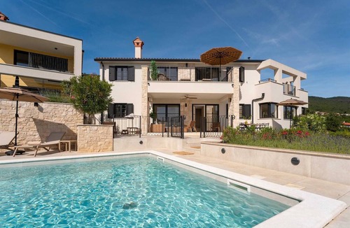 Drenje Villa | Elegant Casa di Estelle with sea view