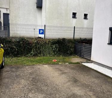 Novi Zagreb Apartment | Elite Edge Zagreb - with EV station