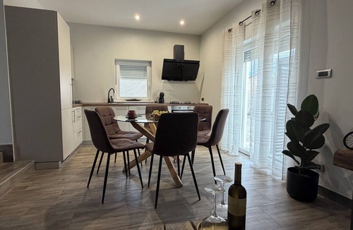 Buzet House | Enchanting 2-bedroom house with AC in charming Buzet