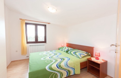 Brnobici Apartment | Enjoy sea views from the pool in Istria with family-friendly hosts