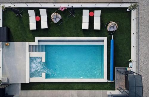 Cerovlje Villa | Entire Vacation Home - Heated Pool,Jacuzzi & Sauna