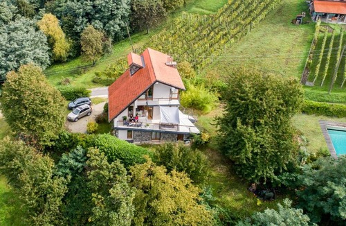 Ivanec House | Eva's house