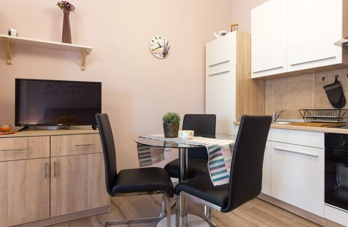 Rijeka Apartment | für 2 Personen ca. 30 m² in Rijeka, Kvarner Bucht (Gespanschaft Primorje-G by Interhome