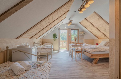 Beltinci Hotel | Family Barn Room w/Shared Pool Škedenj 3, Ljutomer, Slovenia