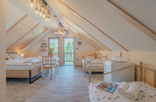 Beltinci Hotel | Family Barn Room w/Shared Pool Škedenj 2, Ljutomer, Slovenia