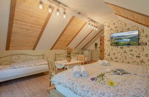 Beltinci Hotel | Family Barn Room w/Shared Pool Škedenj 1, Ljutomer, Slovenia