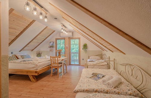 Beltinci Hotel | Family Barn Room w/Shared Pool Škedenj 1, Ljutomer, Slovenia