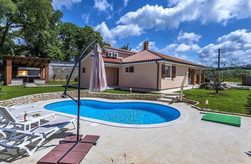 Farini House | Family friendly house with a swimming pool Višnjan, Central Istria - Središnja Istra (K-25128)