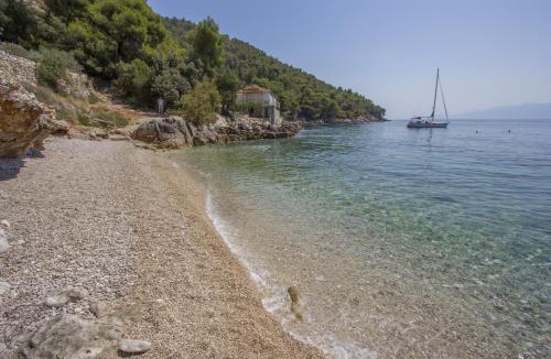 Gdinj Apartment | Family friendly seaside apartments Cove Rapak, Hvar - 12779