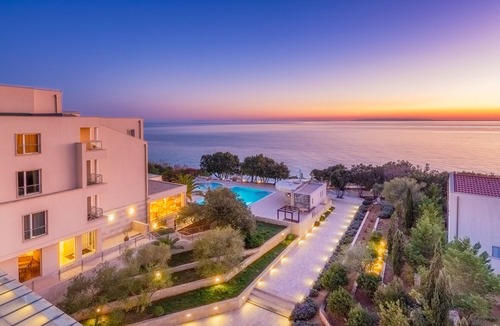 Jakisnica Hotel | Family Hotel La Luna