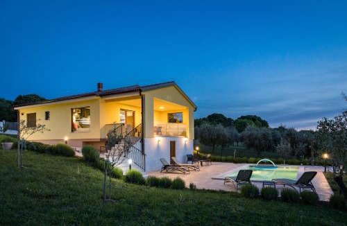 Puntera Villa | Family Villa Tai with Private Pool near Pula