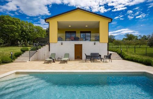 Puntera Villa | Family Villa Tai with Private Pool near Pula