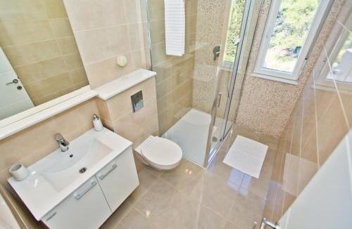 Bogomolje Villa | FAMILY VILLA WITH POOL-Peaceful Hvar Island Oasis