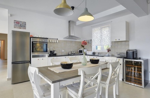 Muzini House | Fantastic finca with large pool, outdoor sauna