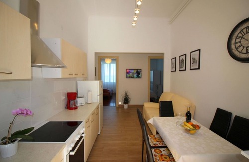 City Center Apartment | Fantastic location in the centre of Porec, only 200 metres from the beach with sea views