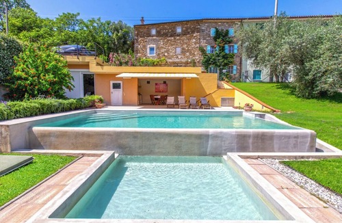 Koper House | Fantastic stone villa in the Dragonja Valley - perfect family vacation with pool & dog